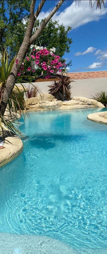 Villa De Vacances Le Teil Luaran gambar